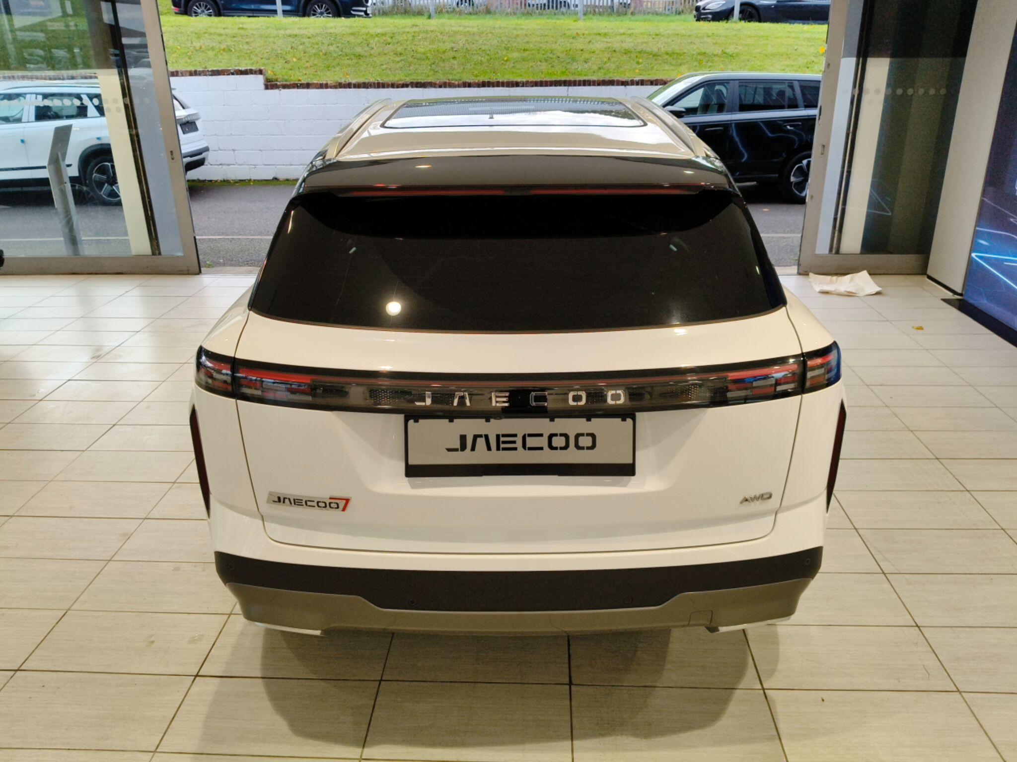 Large vehicle image